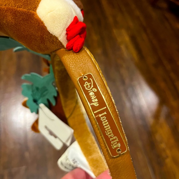 ✨ Disney Parks Loungefly Chip n Dale Fort Wilderness Minnie Mickey Ears ✨ NWT - Picture 5 of 10